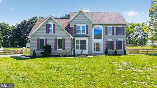 1691 VILLAGE GREEN DR, Woodbine, MD 21797