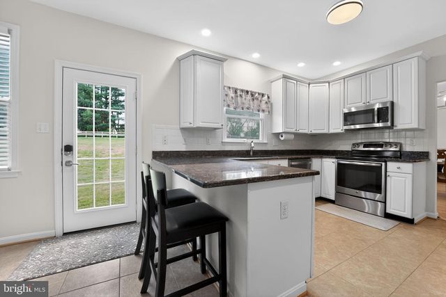 1691 VILLAGE GREEN DR, Woodbine, MD 21797