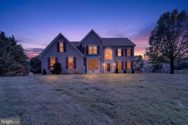 1691 VILLAGE GREEN DR, Woodbine, MD 21797