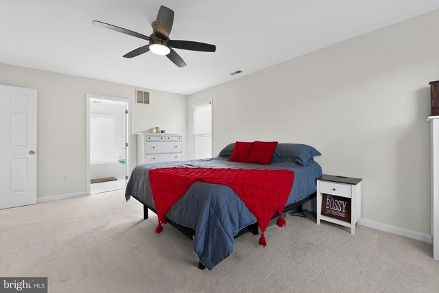 1691 VILLAGE GREEN DR, Woodbine, MD 21797