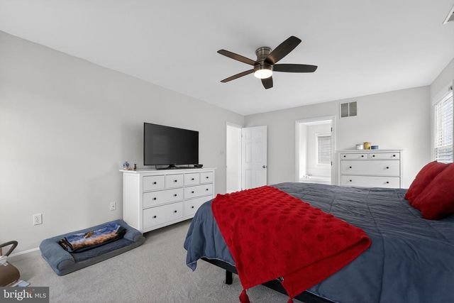 1691 VILLAGE GREEN DR, Woodbine, MD 21797