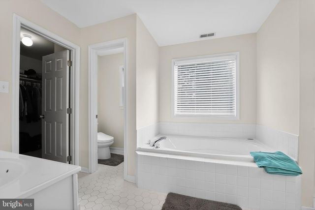 1691 VILLAGE GREEN DR, Woodbine, MD 21797