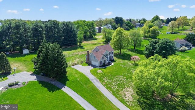 1691 VILLAGE GREEN DR, Woodbine, MD 21797