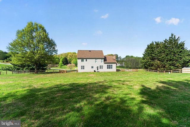 1691 VILLAGE GREEN DR, Woodbine, MD 21797