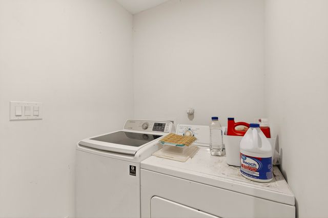 1902 Tapia Boulevard SW, Albuquerque, NM 87105