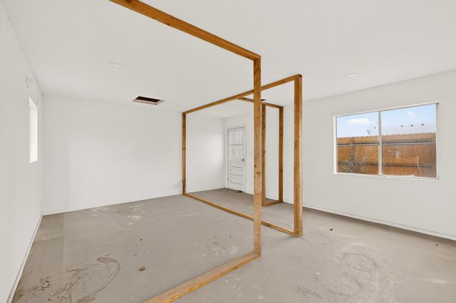 1902 Tapia Boulevard SW, Albuquerque, NM 87105