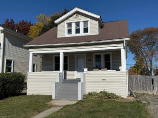 16827 Mayfield Street, Roseville, MI 48066
