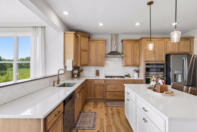 8143 Haywood Drive, Lino Lakes, MN 55014