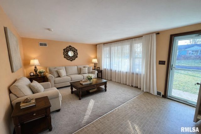 617 EUREKA Avenue, Eureka, IL 61530