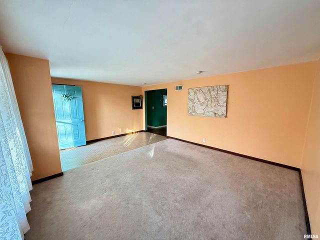 617 EUREKA Avenue, Eureka, IL 61530