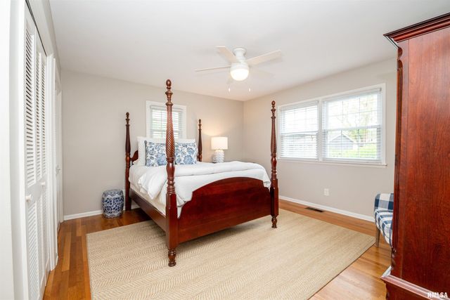 6601 N CEDARBROOK Lane, Peoria, IL 61614