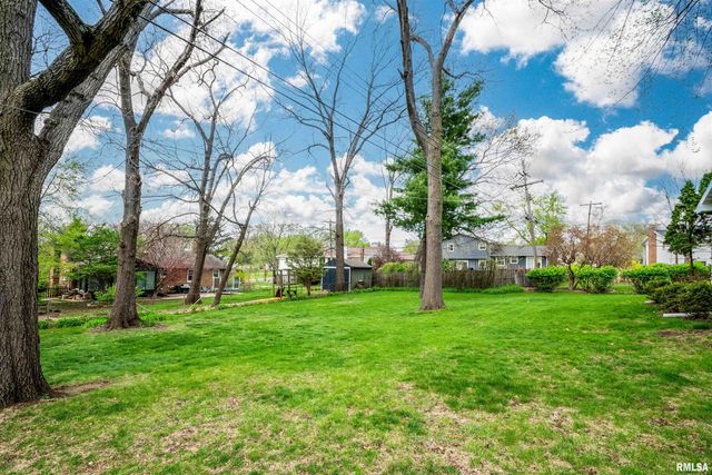 6601 N CEDARBROOK Lane, Peoria, IL 61614