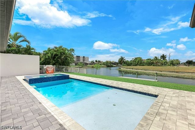 1429 SW 24th ST, Cape Coral, FL 33991
