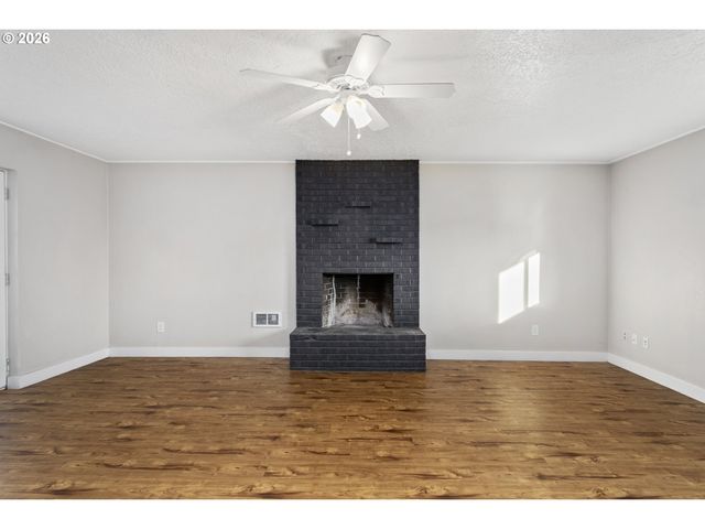 8705 Se PARDEE St, Portland, OR 97266