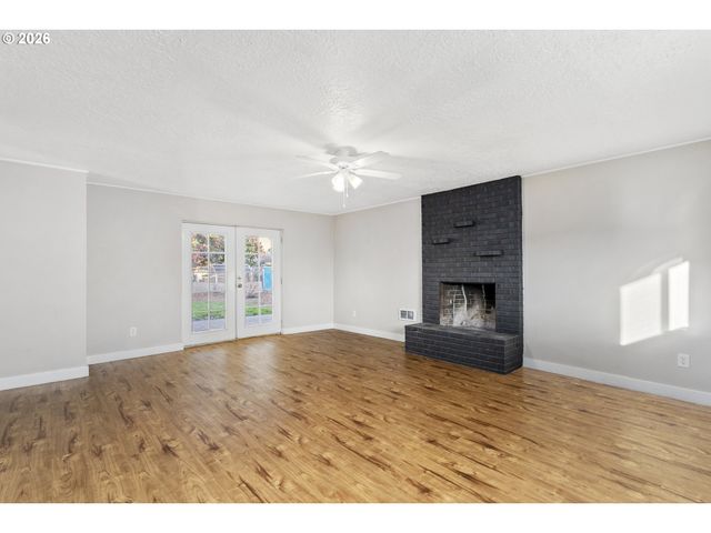 8705 Se PARDEE St, Portland, OR 97266