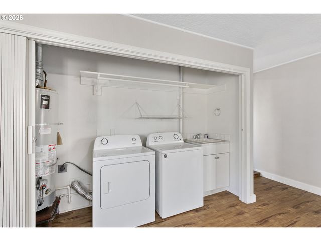 8705 Se PARDEE St, Portland, OR 97266