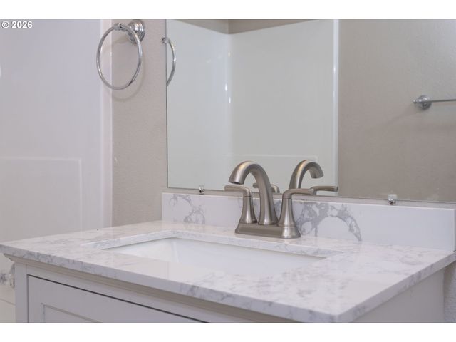 8705 Se PARDEE St, Portland, OR 97266