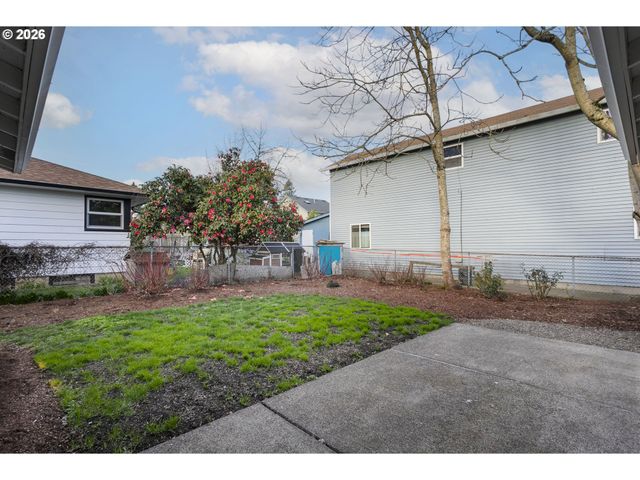 8705 Se PARDEE St, Portland, OR 97266