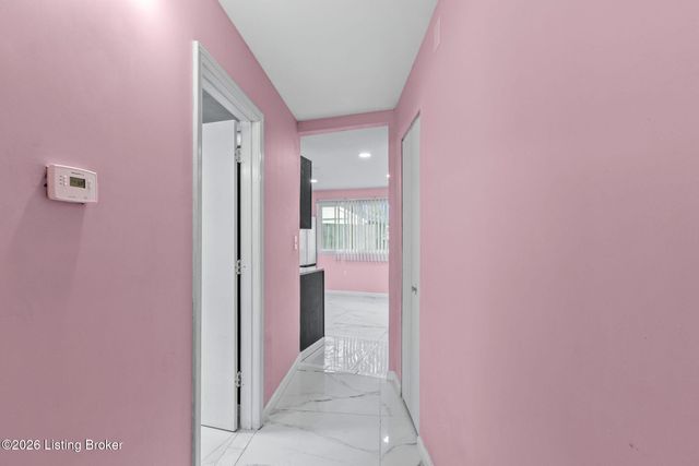 1677 Cheak St, Louisville, KY 40213