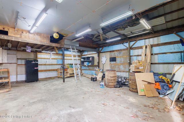 1677 Cheak St, Louisville, KY 40213