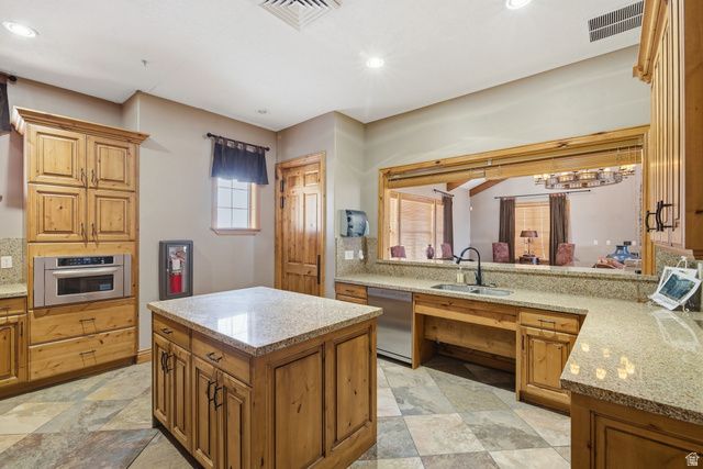 83 E WATSON DR, Saratoga Springs, UT 84045