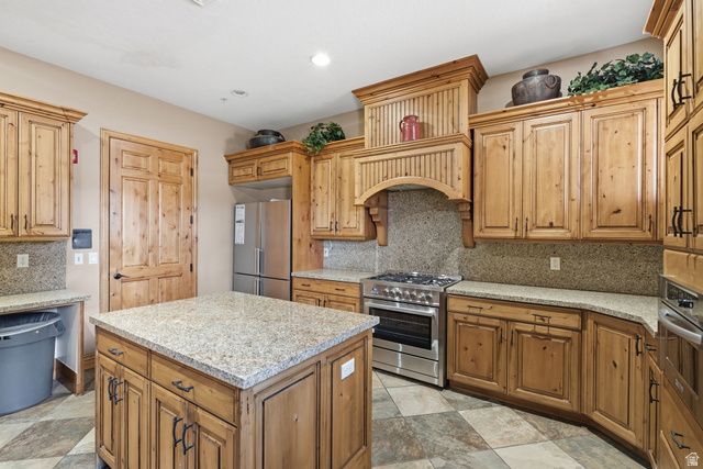 83 E WATSON DR, Saratoga Springs, UT 84045