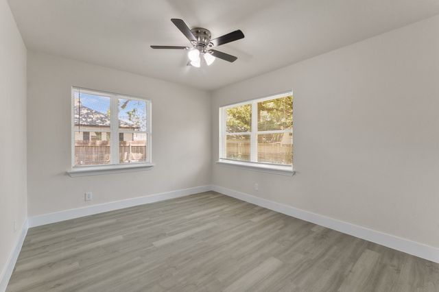 908 W Inwood Drive, Arlington, TX 76013