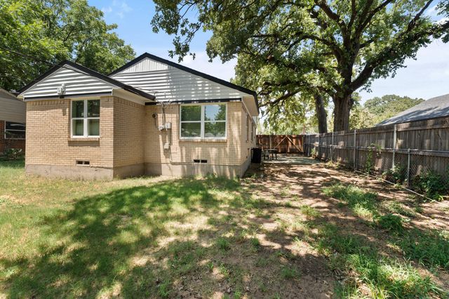 908 W Inwood Drive, Arlington, TX 76013