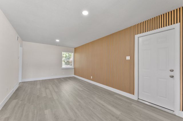 908 W Inwood Drive, Arlington, TX 76013