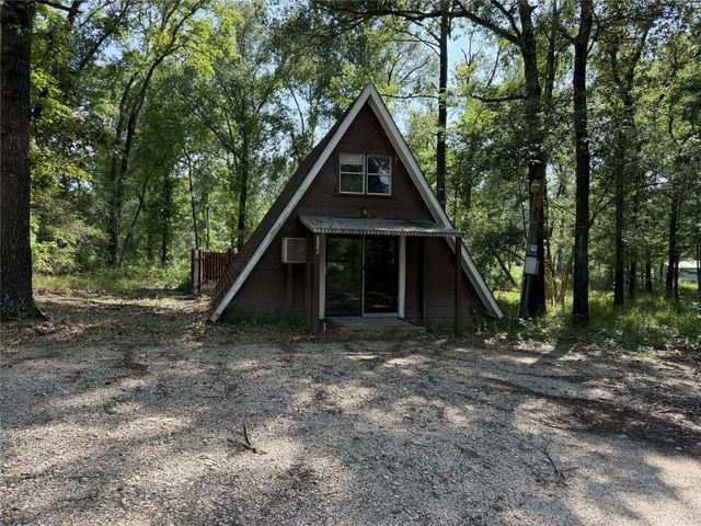 2239 Fm 247, Midway, TX 75852