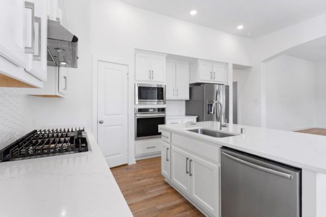 10227 Van Gogh Court, Iowa Colony, TX 77583