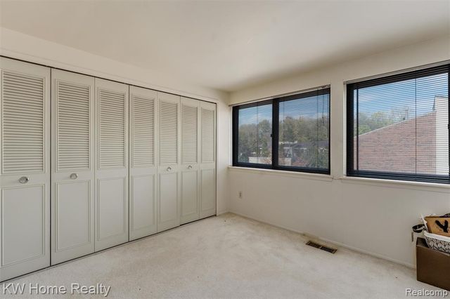 7356 Balsam Court, West Bloomfield, MI 48322