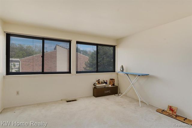 7356 Balsam Court, West Bloomfield, MI 48322