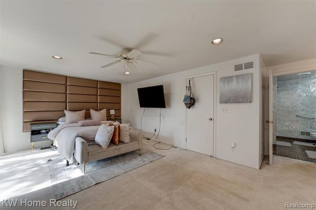 7356 Balsam Court, West Bloomfield, MI 48322