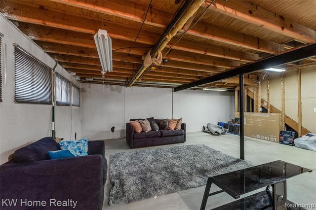 7356 Balsam Court, West Bloomfield, MI 48322