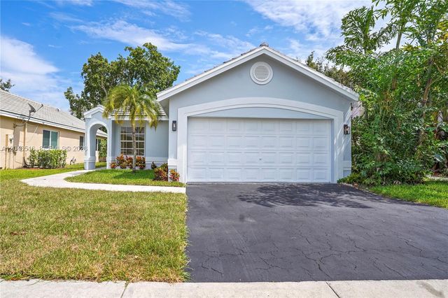 9354 Arborwood Cir 9354, Davie, FL 33328