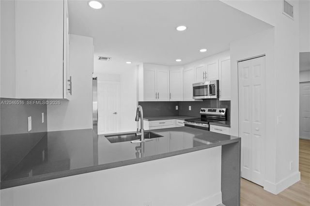 9354 Arborwood Cir 9354, Davie, FL 33328