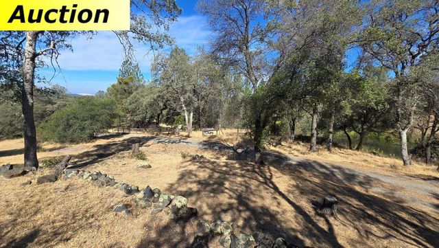 10486 To Hell and Back Ln, Rough And Ready, CA 95975