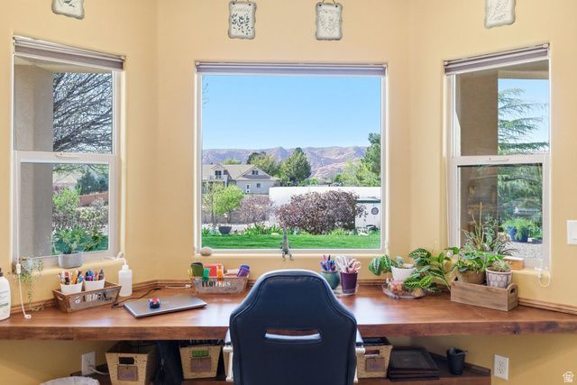 5295 N 1530 W, Winchester Hills, UT 84770