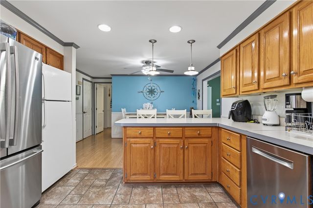 289 Tammy Dr, White Stone, VA 22578