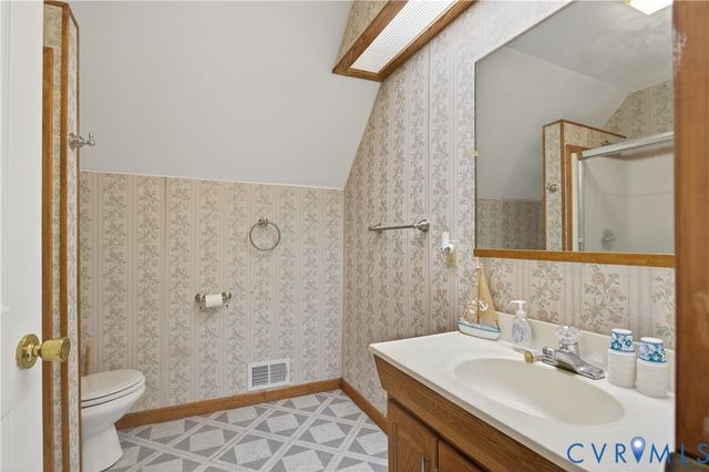 289 Tammy Dr, White Stone, VA 22578