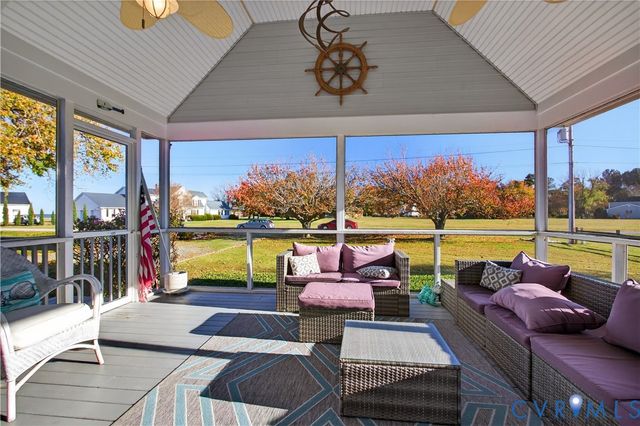 289 Tammy Dr, White Stone, VA 22578