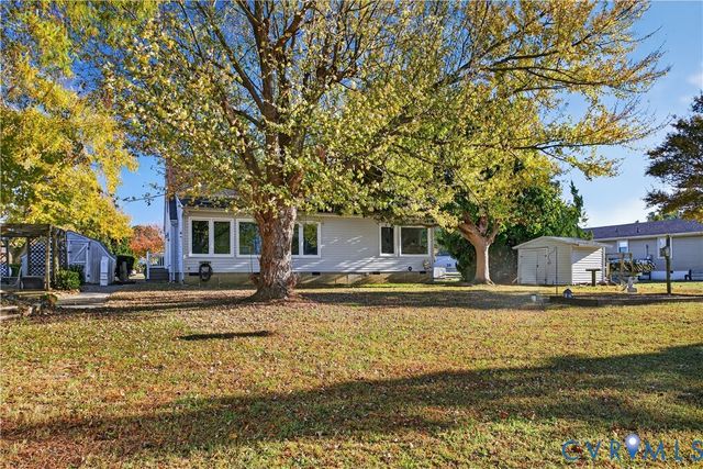 289 Tammy Dr, White Stone, VA 22578