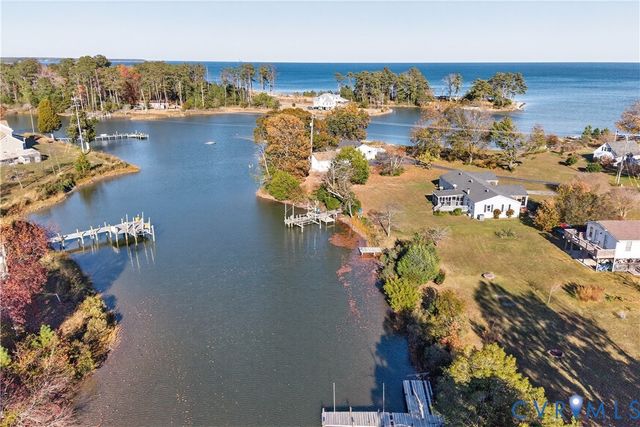 289 Tammy Dr, White Stone, VA 22578