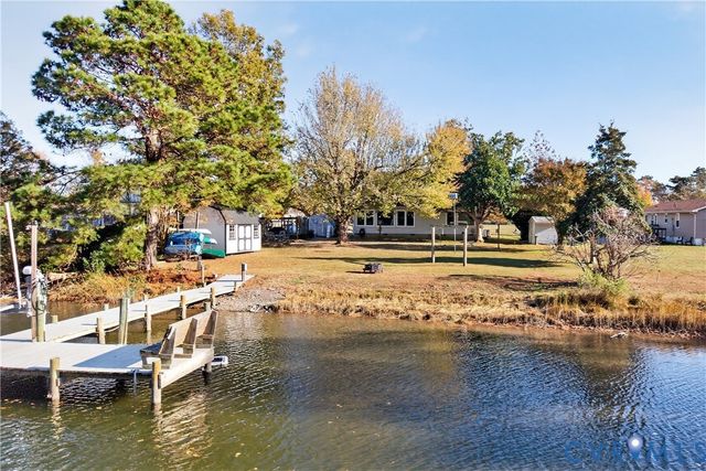 289 Tammy Dr, White Stone, VA 22578