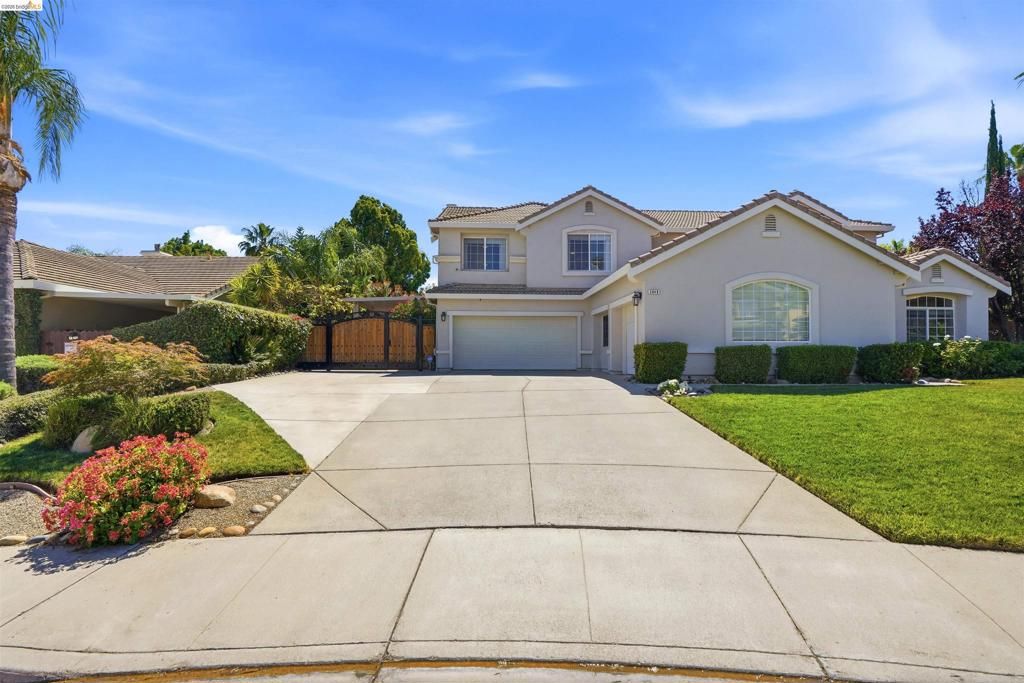Image 1 of property listing at 5048 Botting Ct, Antioch, CA 94531