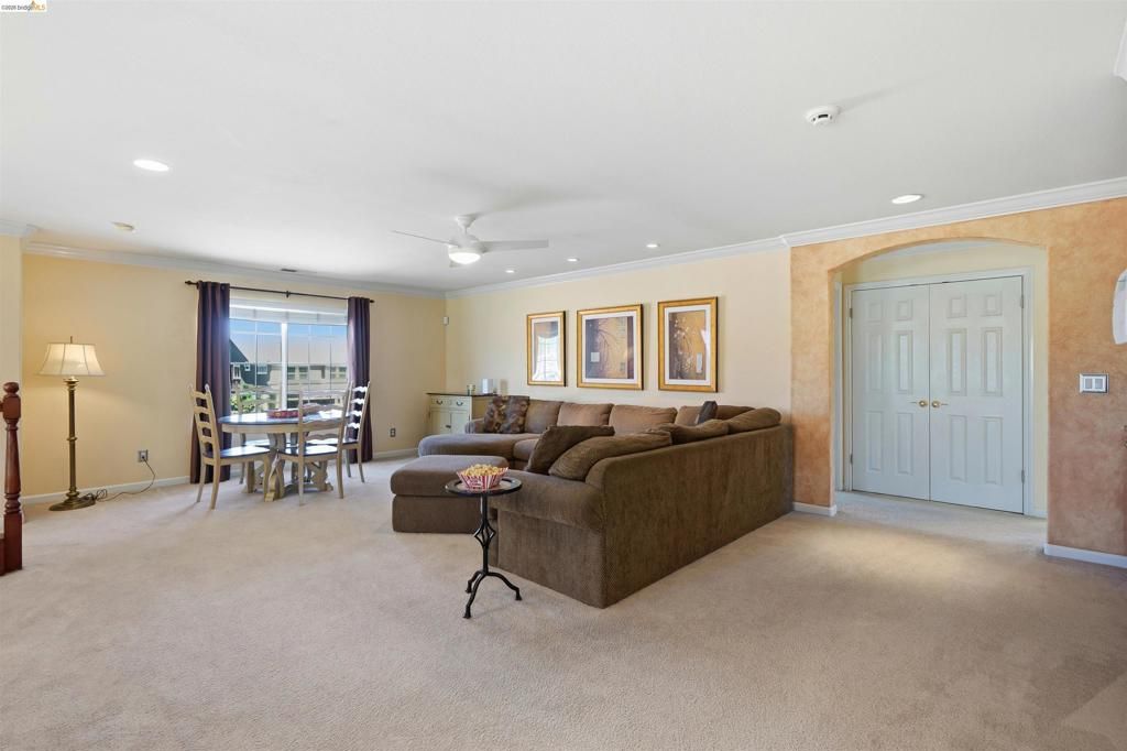 Image 17 of property listing at 5048 Botting Ct, Antioch, CA 94531
