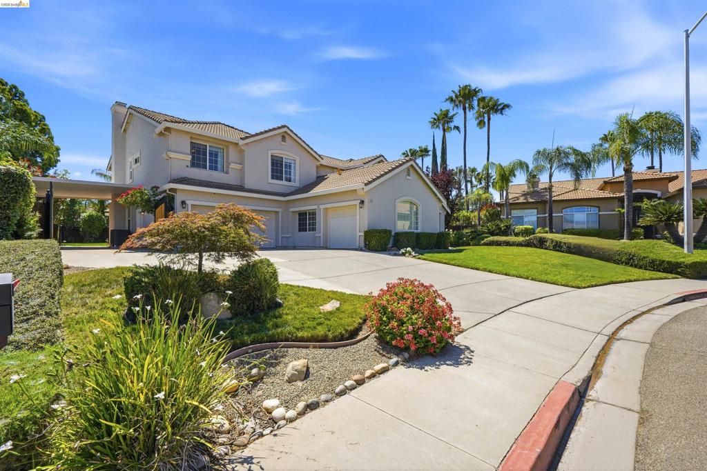 Image 2 of property listing at 5048 Botting Ct, Antioch, CA 94531