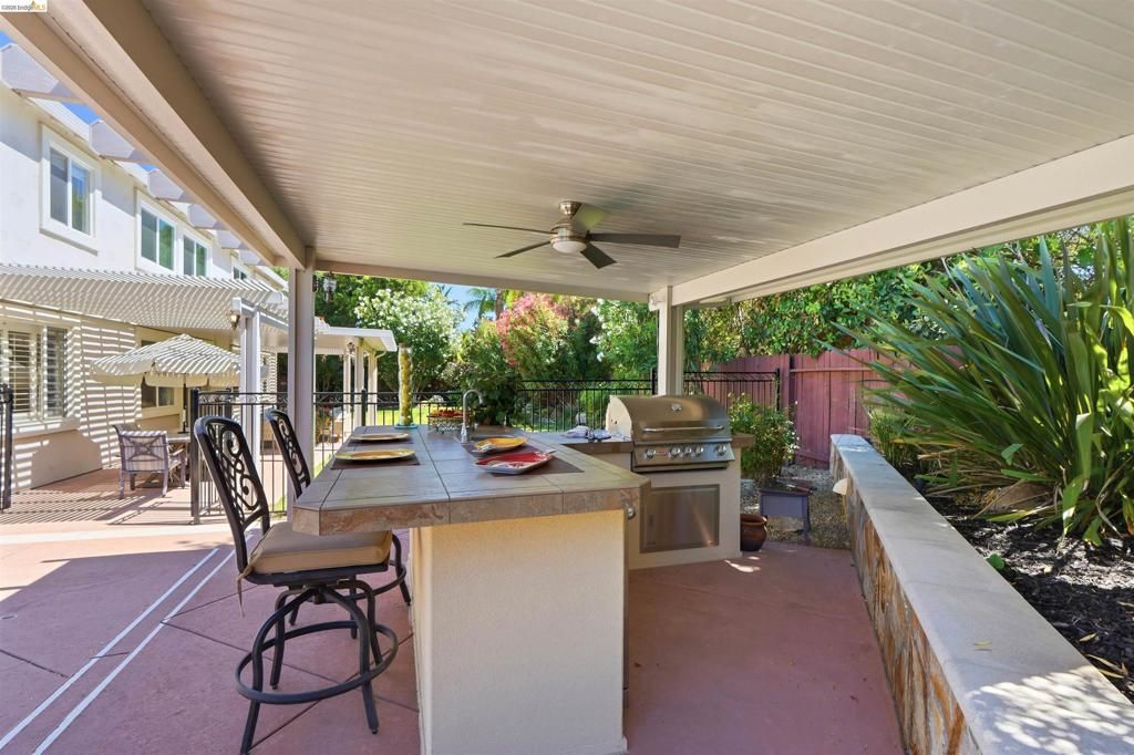 Image 34 of property listing at 5048 Botting Ct, Antioch, CA 94531