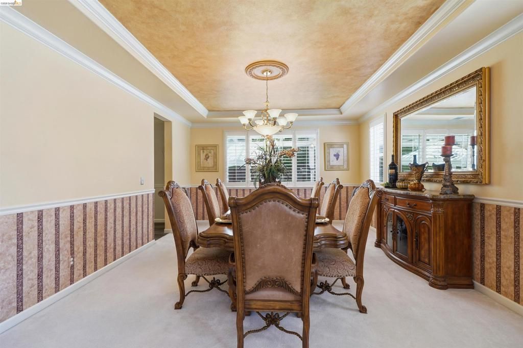 Image 8 of property listing at 5048 Botting Ct, Antioch, CA 94531